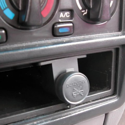 GNIAZDO ZAPALNICZKI 12V 15A SOCKET CARPOINT 0523484